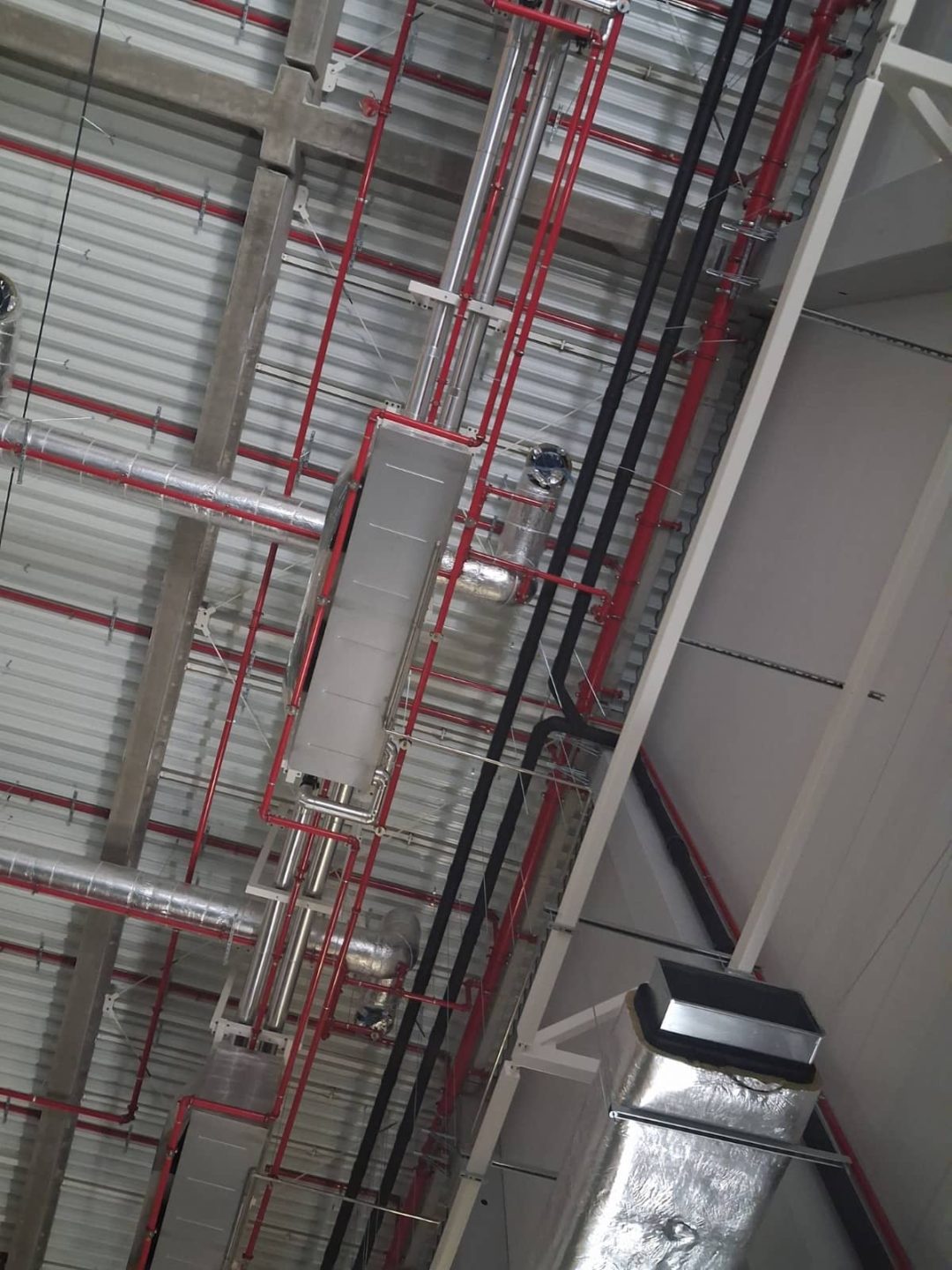 system zraszający w hali magazynowej rzut z góry